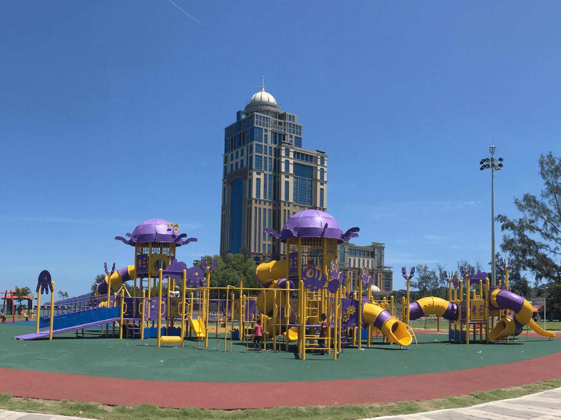 Taman Awam Teluk Likas Phase 2, Kota Kinabalu, Sabah